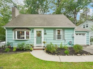 166 Beech Ter, Wayne, NJ 07470