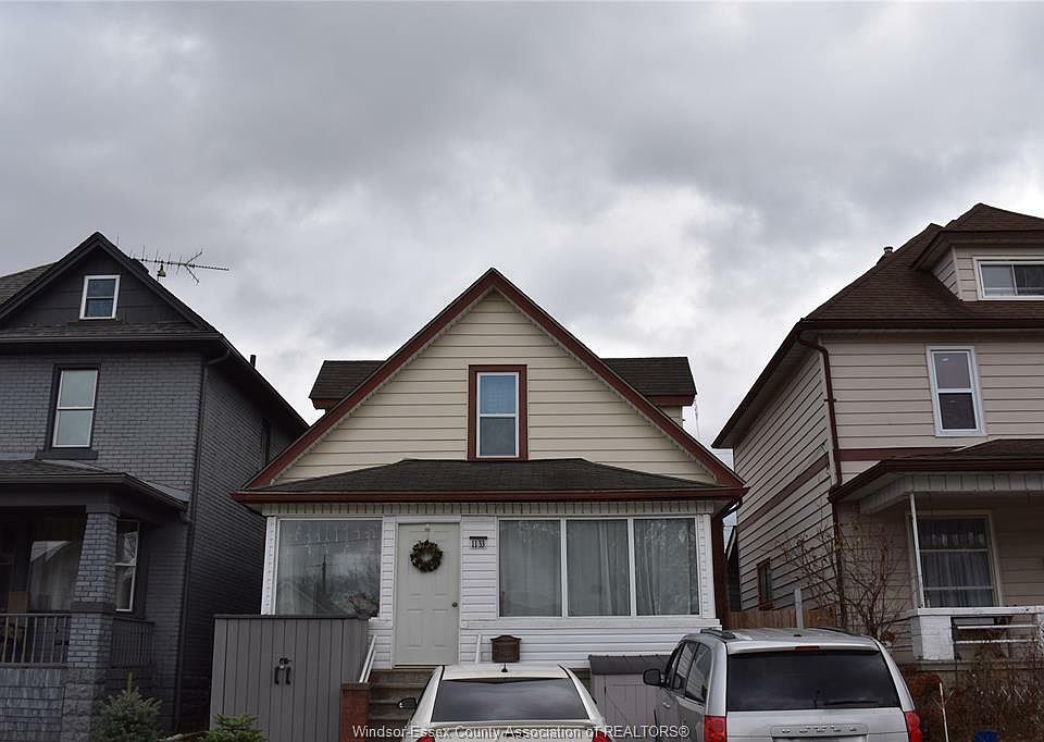 1st image of 1133 University Ave E