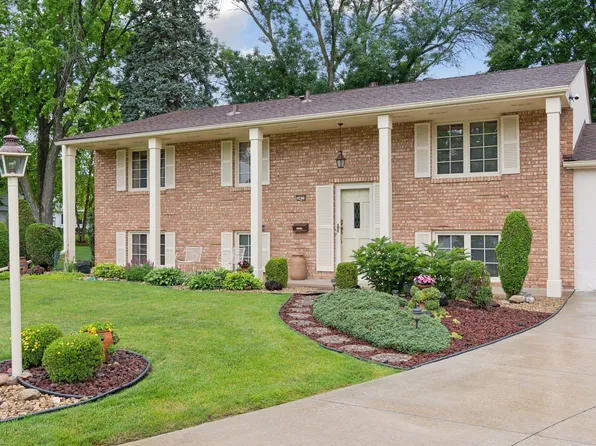 3415 Maplewood Dr, Saint Anthony, MN 55418