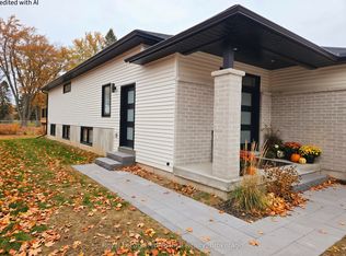 8 Aldersgate Dr #B, Belleville, ON K8P0C4