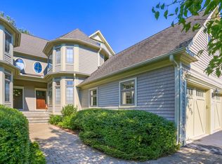 216 Lovers Ln #216, Fairfield, CT 06824