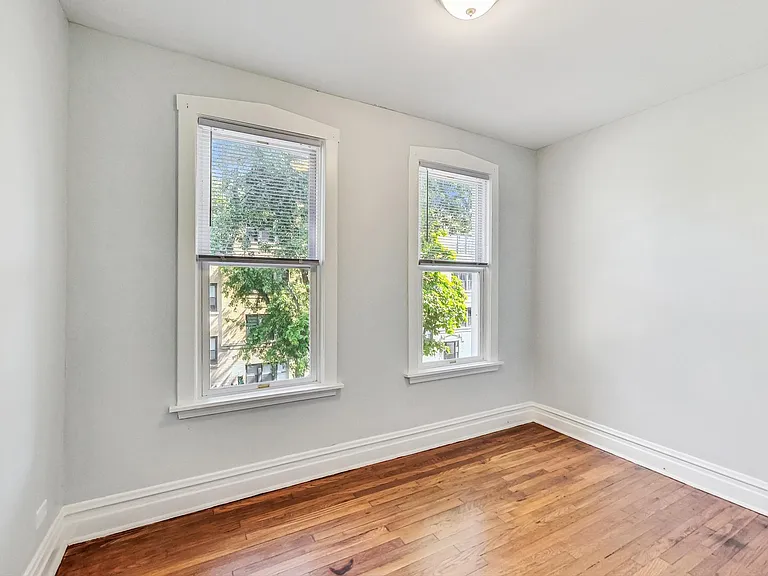 4057 N Whipple St #2 — Photo 9