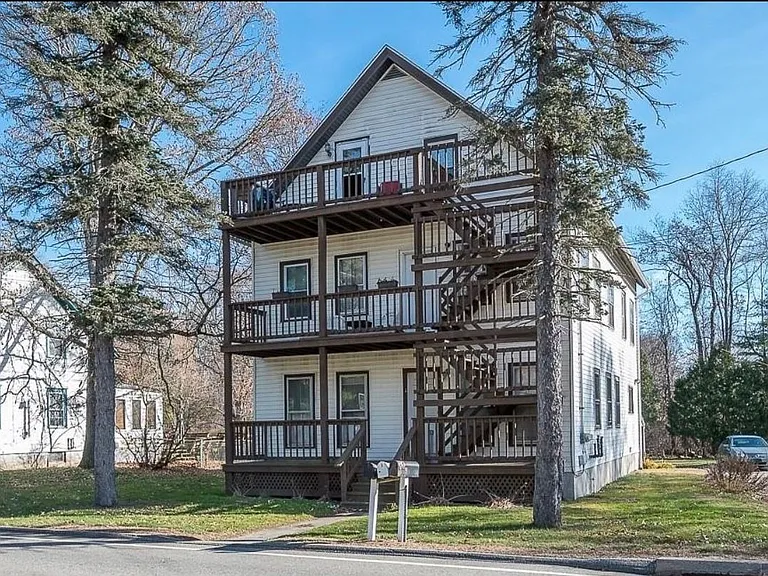 16-20 Lake St #2 — Photo 12