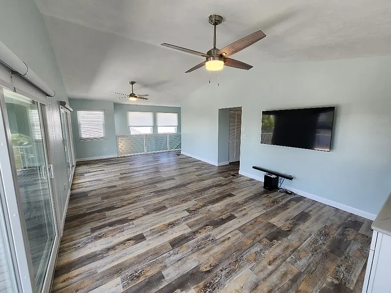 110 Surf St — Photo 19
