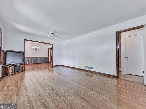 2nd image of 291 Sourwood Dr