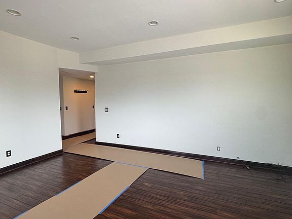 5th image of 5660 W Grand Ave