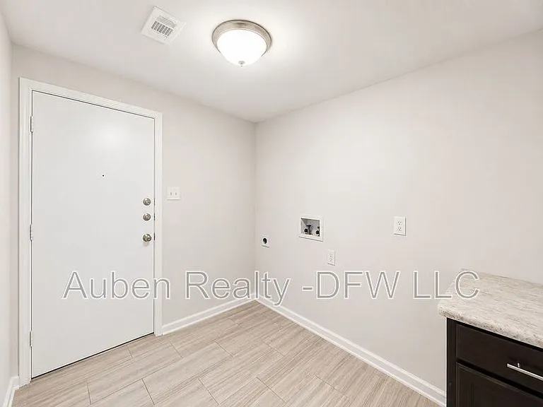 7716 Sable Ln — Photo 19