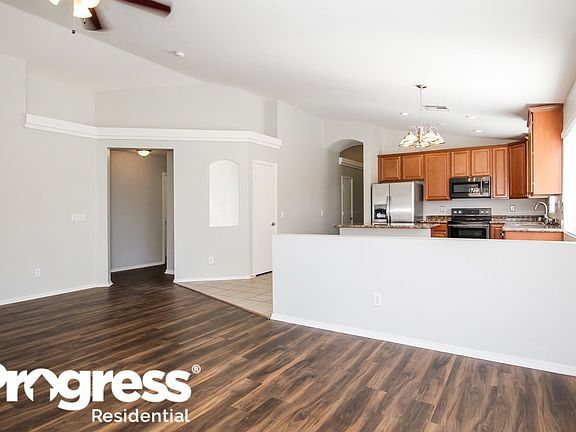 4th image of 10614 W Hess St
