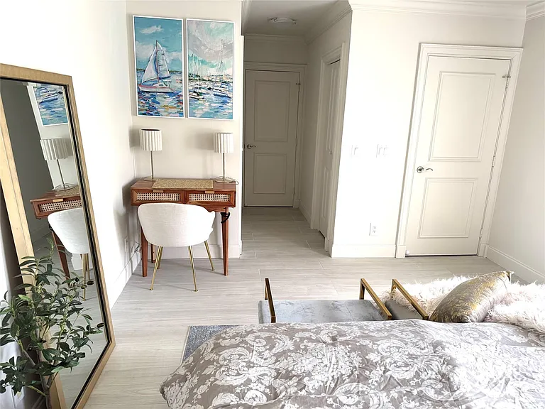 1010 NE 8th Ave #31F — Photo 12