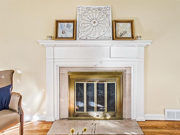 3rd image of 1610 McKinley Ave