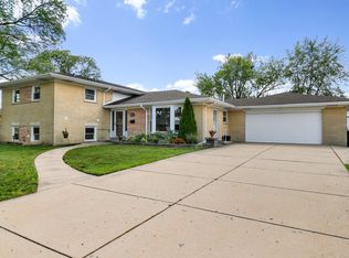 9500 Overhill Ave, Morton Grove, IL 60053