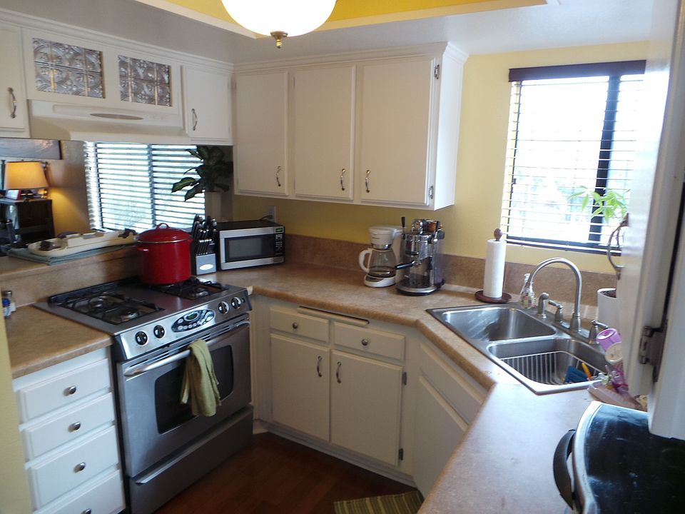 Stainless appliances