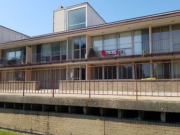 2nd image of 1975 Orleans St