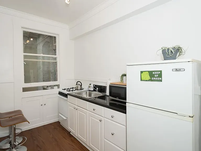 721 Bush St #103 — Photo 5