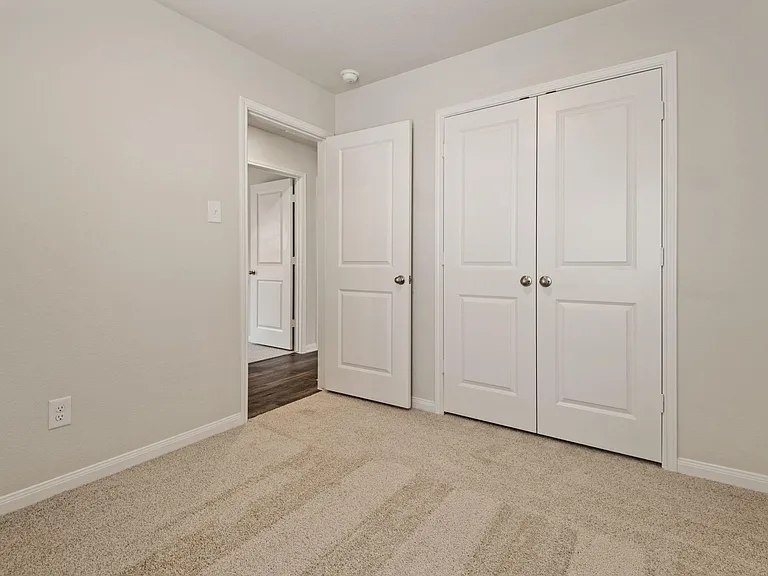 372 Fastboy Ln — Photo 2