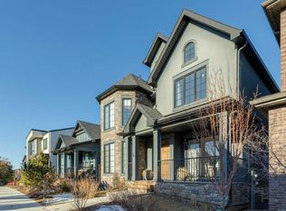 16 Treeline Ln SW, Calgary, AB T2Y 0S2
