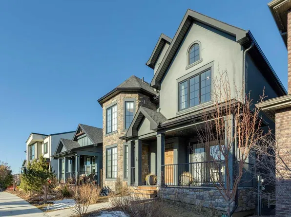 16 Treeline Ln SW, Calgary, AB T2Y 0S2