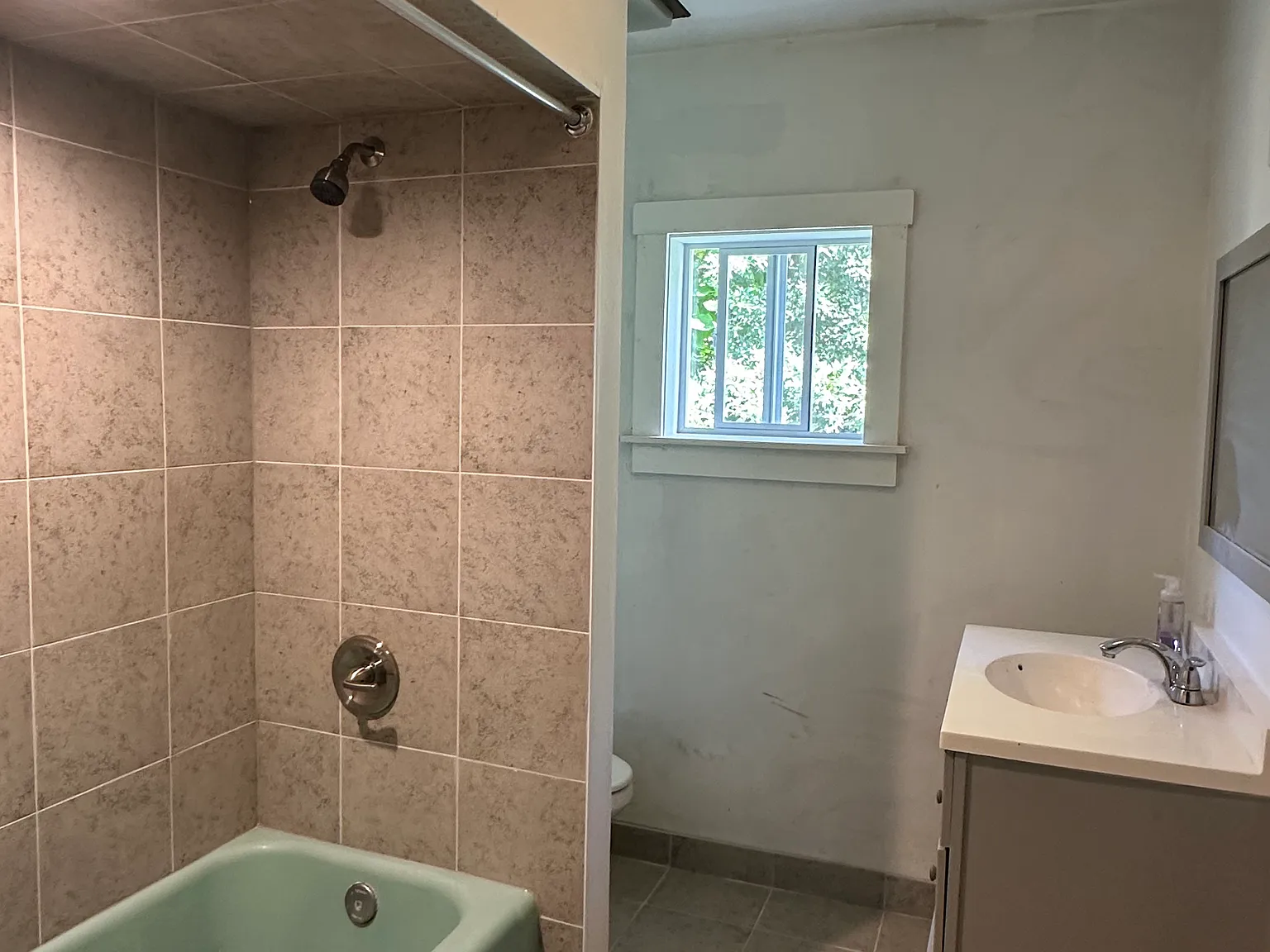 3 bed, 1485 sqft, $1,850 — Photo 4