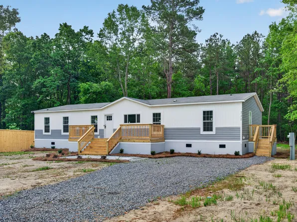 111 Ash Hill Dr, Eutawville, SC 29048