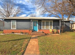201 Sheppard St, Glen Rose, TX 76043