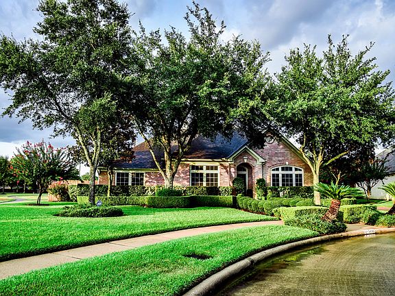 4th image of 8438 Gentlewood Ct