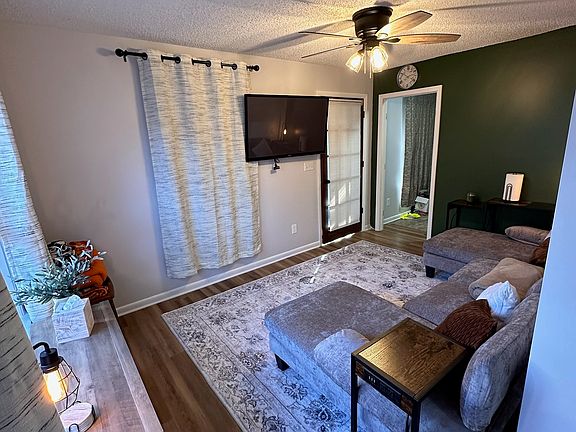 4th image of 4304 San Juan Ave #1