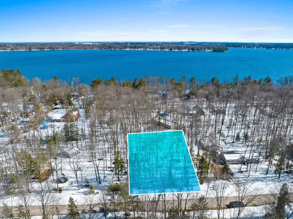 9275 Forest Trail Rd, Pound, WI 54161