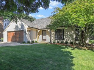 520 Burdick St, Libertyville, IL