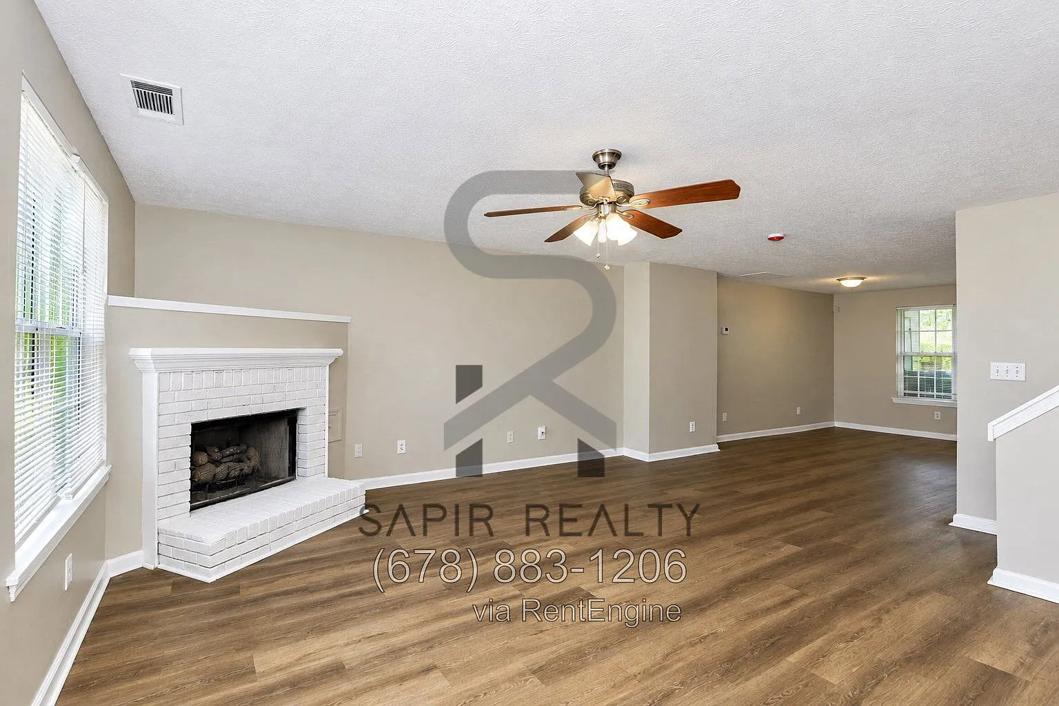 3 bed, 2.5 bath, 1416 sqft, $2,200 — Photo 2