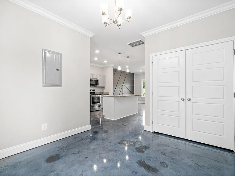 1305 Dodd St — Photo 12