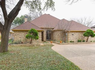 10112 Candlebrook Dr, Dallas, TX 75243