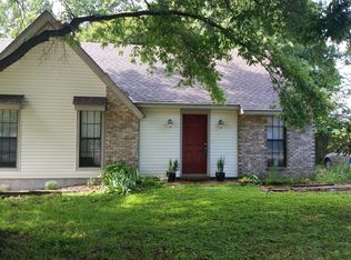 1642 Tissington Dr, Horn Lake, MS 38637
