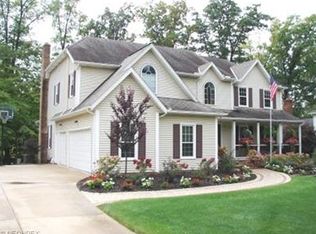 739 Rock Creek Dr, Aurora, OH 44202