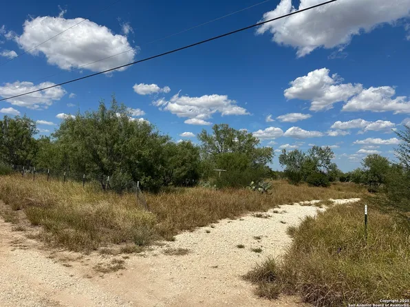 2126 Buddy Lane LOT TR 2, Carrizo Springs, TX 78834
