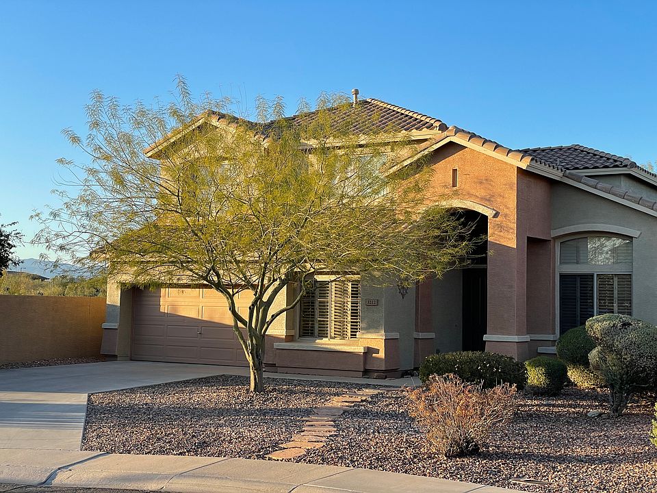 1st image of 3212 W Steinbeck Dr