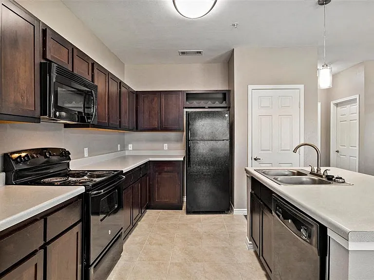 Creed Canyon Apartments — Photo 49