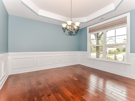 5th image of 8519 Dargan Ln