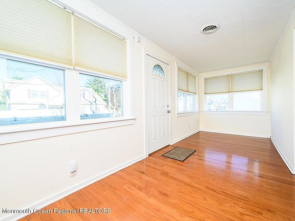 5th image of 706 Lorillard Ave