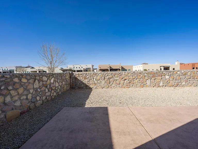 3685 Santa Marcella Ave — Photo 27