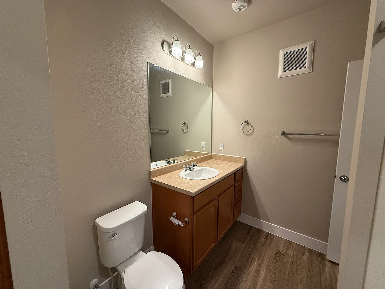 14341 E Tennessee Ave — Photo 2