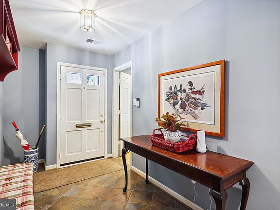 4th image of 5205 Crown St #3