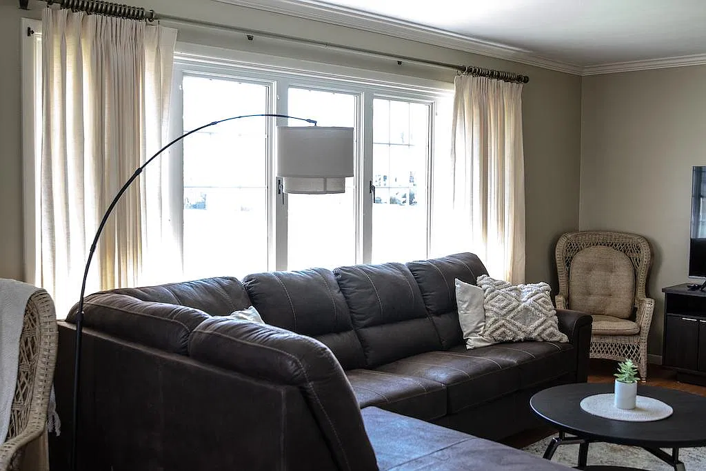 3 bed, 1084 sqft, $2,295 — Photo 2