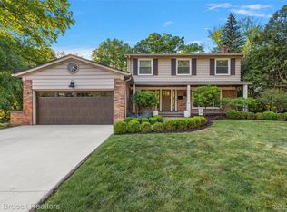 139 Wimbleton Dr, Birmingham, MI 48009