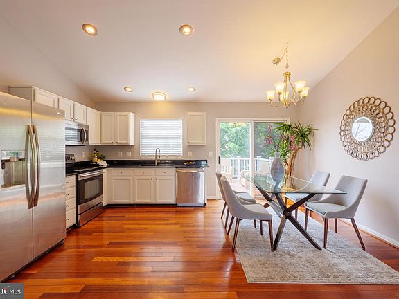 5th image of 42841 Hollywood Park Pl