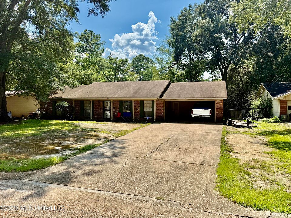 1st image of 205 Beechcrest Dr