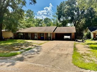 205 Beechcrest Dr, Jackson, MS 39211