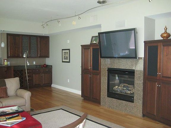 4th image of 555 Riverfront Plz APT 501