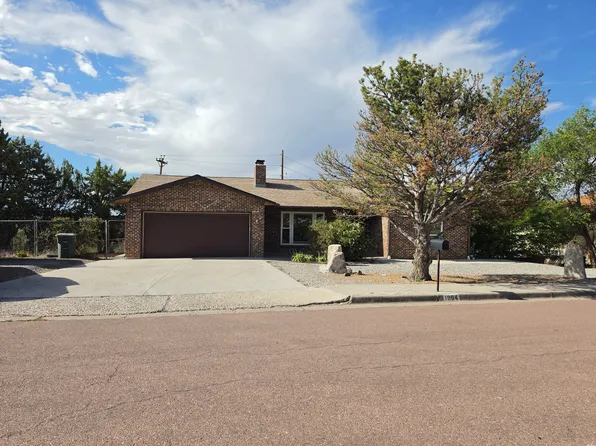 1004 Yei Ave, Gallup, NM 87301