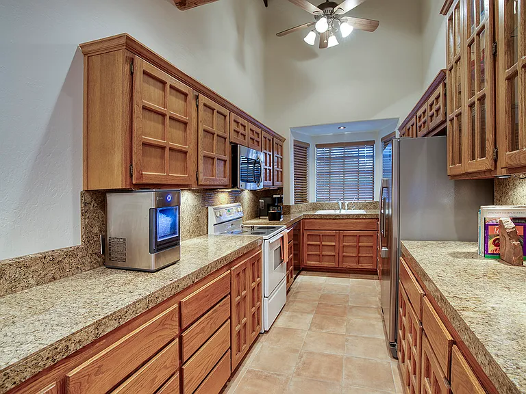 Galley Kitchen - Lots of storage