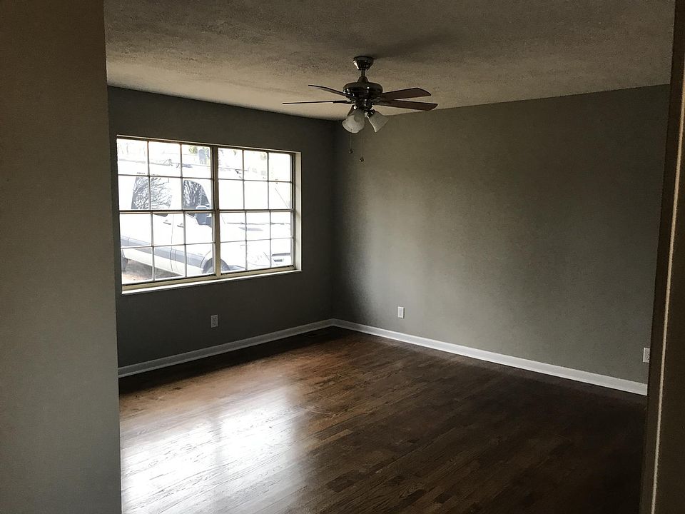 2nd image of 2341 Sylvania Ave